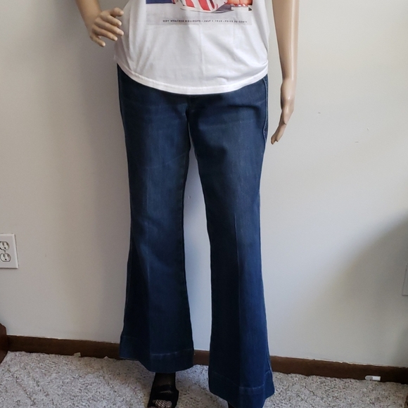 Eddie Bauer Bootcut Jeans - Picture 2 of 4